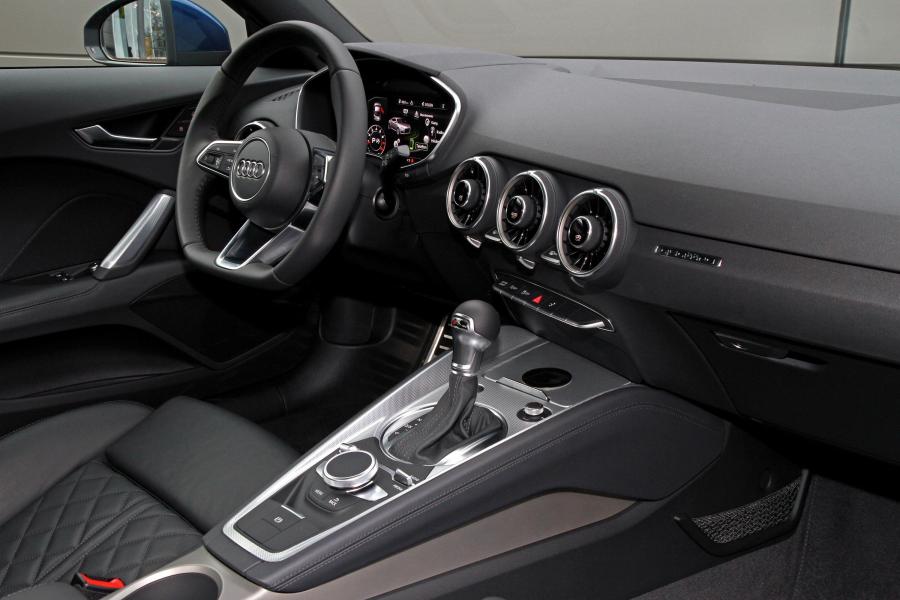 Торпедо Audi TT Coupe by B&B (8S) 2014 года  (фото 3 из 4)